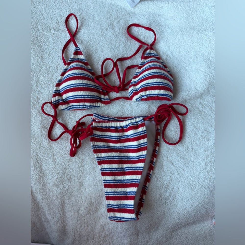 Striped bikini set